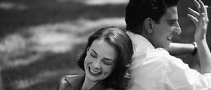 Ungleiche Kräfteverhältnisse zwischen Felicia (Carey Mulligan) und Leonard Bernstein (Bradley Cooper).