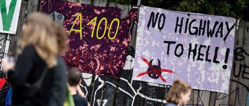 Bereits 2023 haben Tausende gegen den geplanten Ausbau der A100 demonstriert.