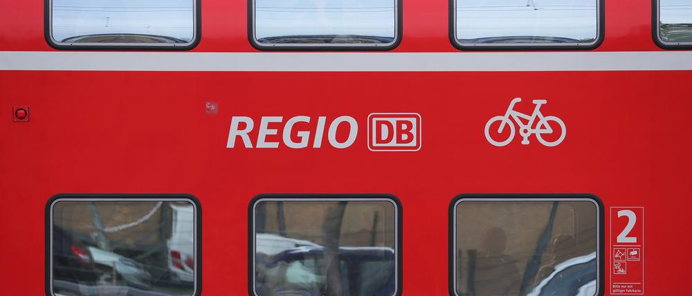 Potsdam, 21.10.2019 / Lokales /
Deutsche Bahn, DB, Regional-Express, Regionalbahn, RE, Re, Potsdam Hauptbahnhof, Gleis, Gleise, öffentliche Nahverkehr,
Foto: Ottmar Winter/PNN
