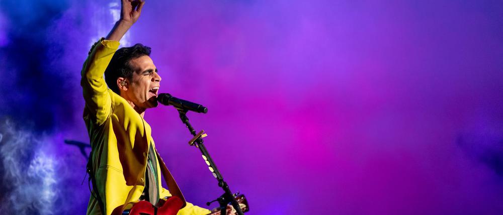 Der israelische Rockmusiker und Aktivist Aviv Geffen wird das Eröffnungskonzert spielen.