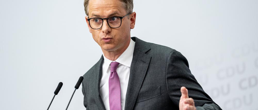 Carsten Linnemann, CDU-Generalsekretär, spricht nach einer Gremiumssitzung der CDU im Konrad Adenauer Haus auf einer Pressekonferenz. 