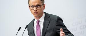 Carsten Linnemann, CDU-Generalsekretär, spricht nach einer Gremiumssitzung der CDU im Konrad Adenauer Haus auf einer Pressekonferenz. 