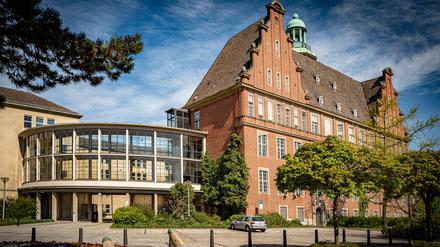 Das Drohschreiben wurde offenbar persönlich im Rathaus Reinickendorf eingeworfen.
