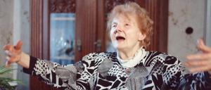Viktoria Eichner in „Prenzlauer Berg Walzer“. Das Filmteam war ab 1990 drei Jahre lang immer wieder bei den Protagonist:innen zu Gast. 