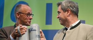 Die demonstrative Eintracht von CDU-Chef Friedrich Merz und dem CSU-Vorsitzenden Markus Söder, die sie kürzlich wieder demonstriert haben, wird immer wieder infrage gestellt.