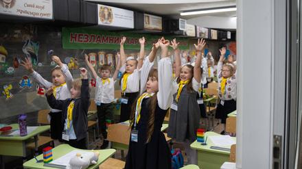 Schule in Charkiw, die in der Metro liegt.