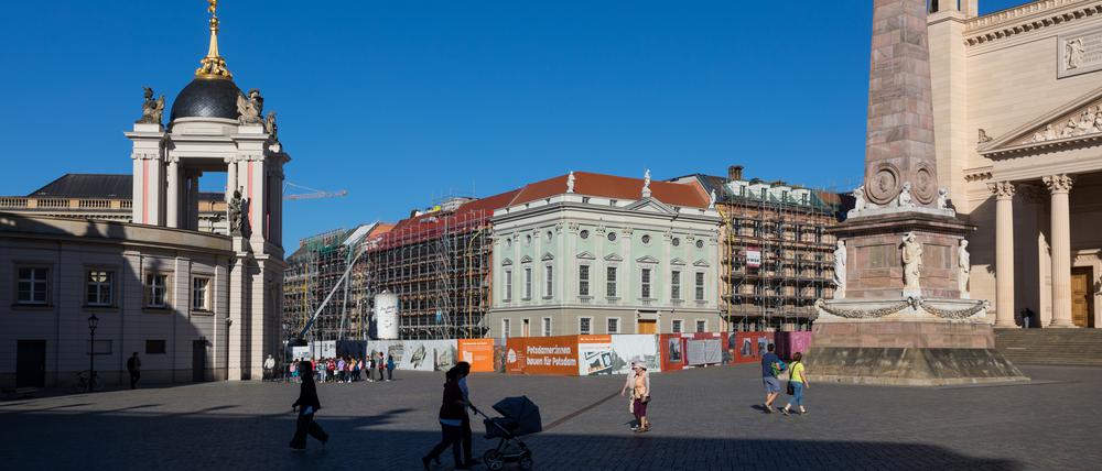 Die ersten Gerüste am Block III am Alten Markt sind abgebaut worden.