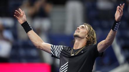 Alexander Zeverev hat sich bei den US Open gegen Jannik Sinner durchgesetzt. 