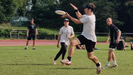 Hab’ ich! Ulitmate Frisbee begeistert in Berlin viele Spieler.
