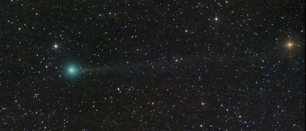 Das Bild zeigt den Kometen C/2023 (grün), auch «Nishimura» genannt.