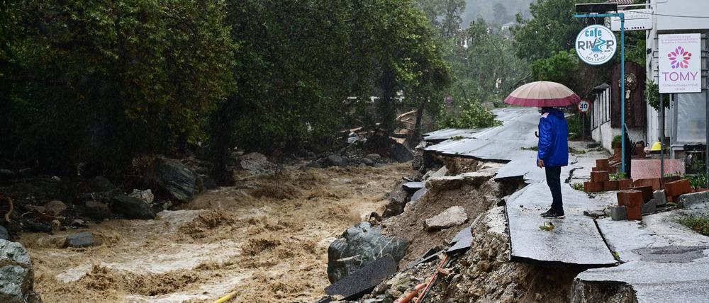 Das Hitze- und vor allem Waldbrand-geplagte Griechenland hat seit Beginn der Woche mit Wassermassen zu kämpfen.