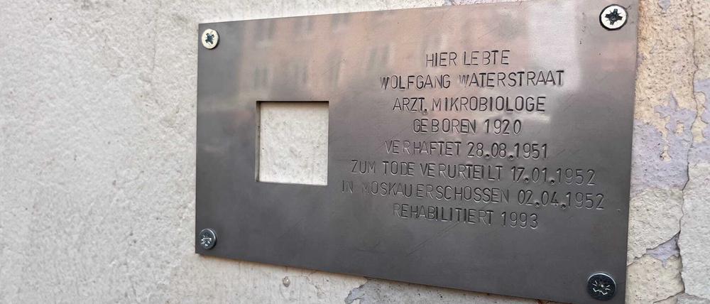 Diese Tafel sollte an Wolfgang Waterstraat erinnern. Sie wurde in der Nacht nach ihrer Anbringung abmontiert und entwendet.