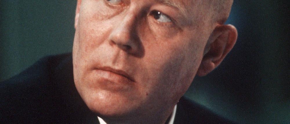 Uwe Johnson, hier bei einer Lesung am 1. Februar 1973 in Frankfurt am Main. Er starb im Alter von 49 Jahren am 23. Februar 1984 in Sheerness-on-Sea. 