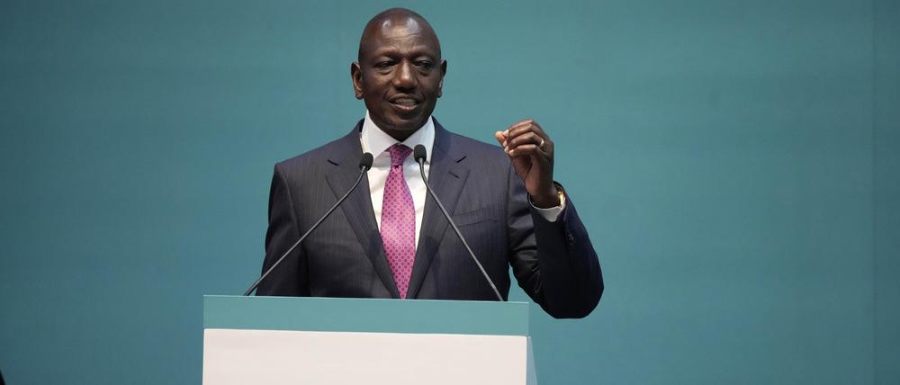 William Ruto, Präsident von Kenia, spricht während der offiziellen Eröffnung des Afrikanischen Klimagipfels im Kenyatta International Convention Centre zu den Delegierten. Der erste Afrika-Klimagipfel beginnt heute in Kenias Hauptstadt Nairobi.