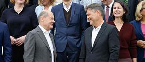 Olaf Scholz, Robert Habeck und Annalena Baerbock bei der Kabinettsklausur in Meseberg