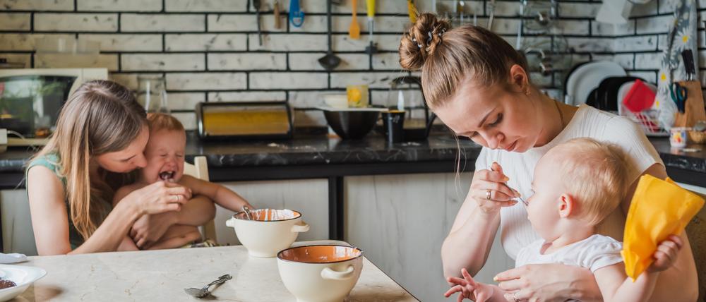 Die Vorliebe für Süßes ist dem Menschen in die Wiege gelegt. Doch auch gesundes Essen können Kinder lieben lernen.