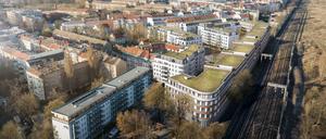 Das Projekt „Staytion – Forum Pankow“ liegt zwischen den S-Bahnhöfen Pankow und Pankow-Heinersdorf. Die Grafik zeigt eine frühere Planung, die aktuell überarbeitet wird. 