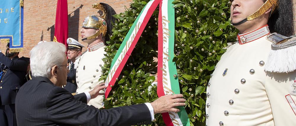 Staatspräsident Sergio Mattarella am gestrigen 8. September an der Porta San Paolo in Rom, dem Ort der ersten Kämpfe zwischen Wehrmacht und italienischen Verteidiger:innen der Stadt