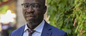 Godwin Obaseki, Gouverneur des Bundesstaates Edo in Nigeria, bei einem Interview über die Benin-Bronzen.