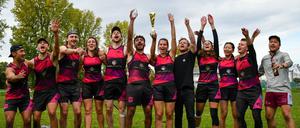 Der Verein Touch Berlin: Beim Touch Rugby stehen vor allem die Schnelligkeit und die Kondition im Vordergrund, dafür gibt es weniger harten Körperkontakt.