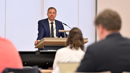 Oberbürgermeister Mike Schubert (SPD) will die heutige Stadtverordnetenversammlung für eine persönliche Erklärung zu den Vorwürfen nutzen. 