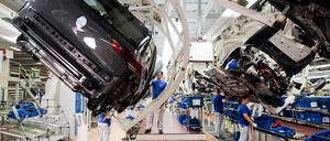 In Schieflage: Die deutsche Autoindustrie steht vor tiefgreifenden Veränderungen – auf die sie oft unzureichend vorbereitet ist.