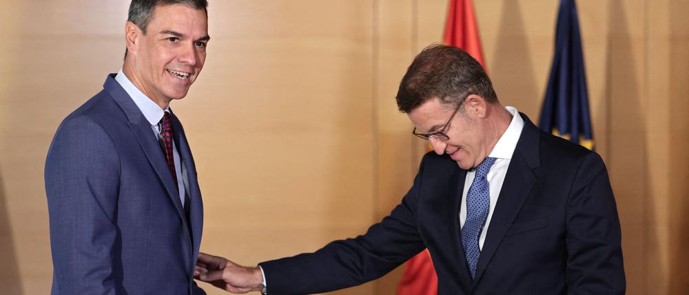 Spaniens Premier Pedro Sánchez und der katalanische Ex-Präsident Carles Puigdemont, der seit der Verhaftung in Deutschland im Exil lebt.