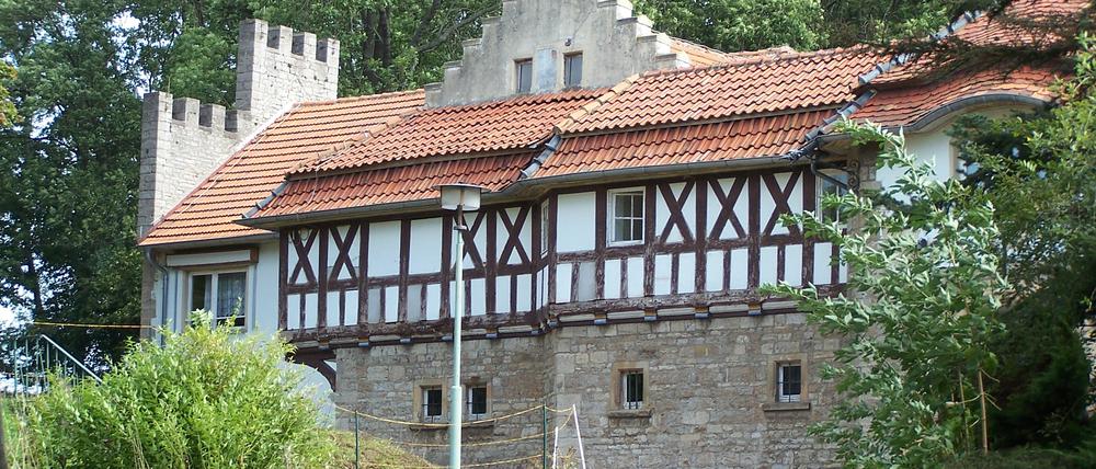 Schloss Neuscharfenberg in Thüringen gehört dem Land Berlin.