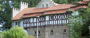 Schloss Neuscharfenberg in Thüringen gehört dem Land Berlin.