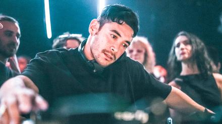 Dax J