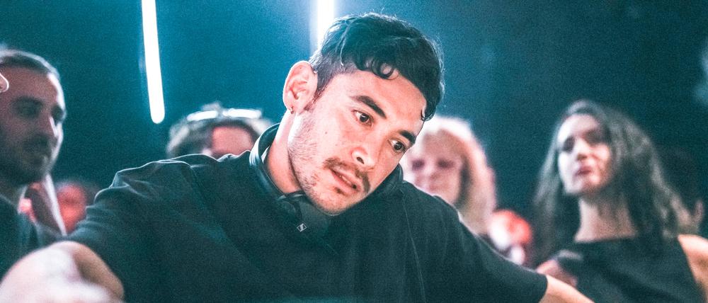 Dax J