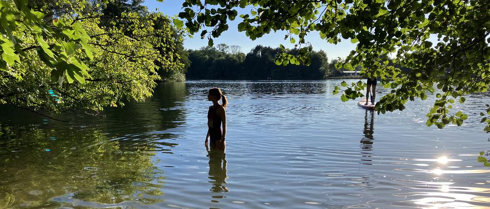 Autorin Nina Ponath beim Schwimmen im Spätsommer.