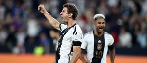 Thomas Müller beim Torjubel gegen Frankreich im Herbst 2023.