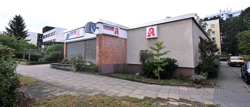 Die alte Apotheke neben dem Kaufland in der Waldstadt soll Ende 2024 für einen viergeschossigem Neubau abgerissen werden.