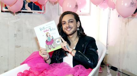 Riccardo Simonetti beim Buch Launch Event Raffi und sein Pinkes Tutu 