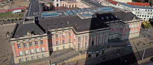Potsdam von oben: Stadtschloss, Landtag, Nikolaikirche.