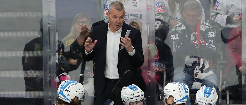 Trainer Serge Aubin geht in seine fünfte Saison mit den Eisbären.