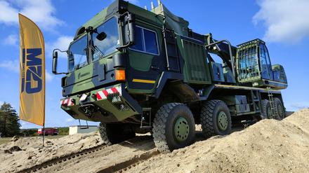 Ein Spezialfahrzeug des Herstellers Rheinmetall MAN bei der Leistungsschau „FIREmobil“ im brandenburgischen Welzow. 