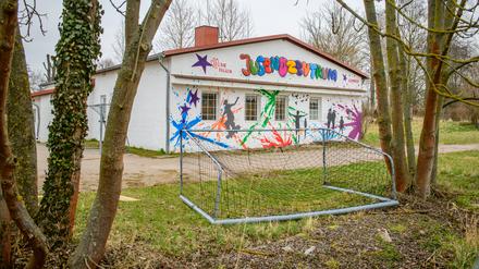 Aussenansicht des Jugendzentrum ‘Die Falken’ am Freitag in Thüringen.
