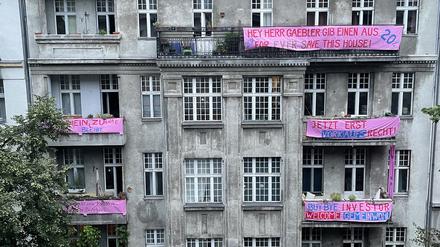Das Haus in der Weichselstraße 52 in Berlin-Neukölln gilt als baufällig.