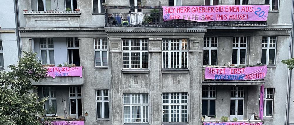 Das Haus in der Weichselstraße 52 in Berlin-Neukölln gilt als baufällig.