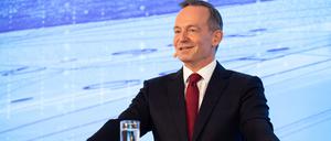 Volker Wissing (FDP), Bundesminister für Digitales und Verkehr beim „Schienengipfel“. Die milliardenschwere Sanierung des Bahnnetzes steht im Mittelpunkt. 