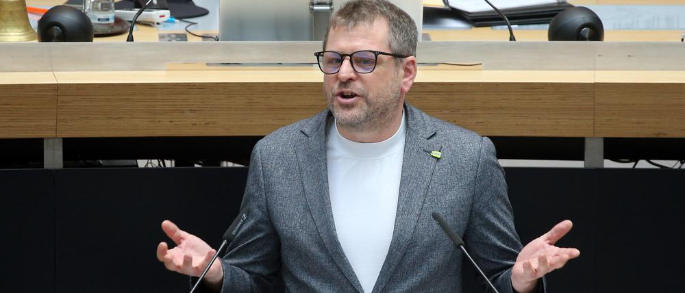 Werner Graf (Bündnis90/Grüne), Fraktionsvorsitzender, spricht während der Plenarsitzung des Berliner Abgeordnetenhauses nach der Regierungserklärung des Regierenden Bürgermeisters.