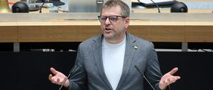 Werner Graf (Bündnis90/Grüne), Fraktionsvorsitzender, spricht während der Plenarsitzung des Berliner Abgeordnetenhauses nach der Regierungserklärung des Regierenden Bürgermeisters.