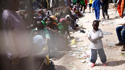 Gestrandete Migranten auf Lampedusa: Die Dauer der Abschiebehaft soll auf 18 Monate verlängert werden.