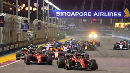 Ungewohntes Bild. Red Bull ist einmal nicht vorn und das sollte in Singapur auch so bleiben.