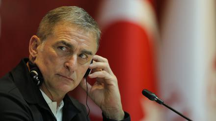 Kuntz soll seine Entlassung angeblich am Telefon mitgeteilt worden sein.