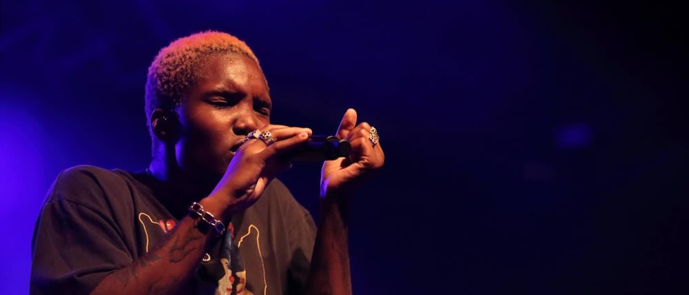 Arlo Parks stellte am Sonntag in Berlin ihr aktuelles Album „My Soft Machine“ vor.