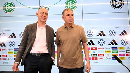 Bernd Neuendorf und Andreas Rettig auf der Pressekonferenz.