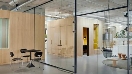 Für das dänische Unternehmen Ramboll richteten die Innenarchitekten von Ply zwei Büros nach neuesten Standards ein.
